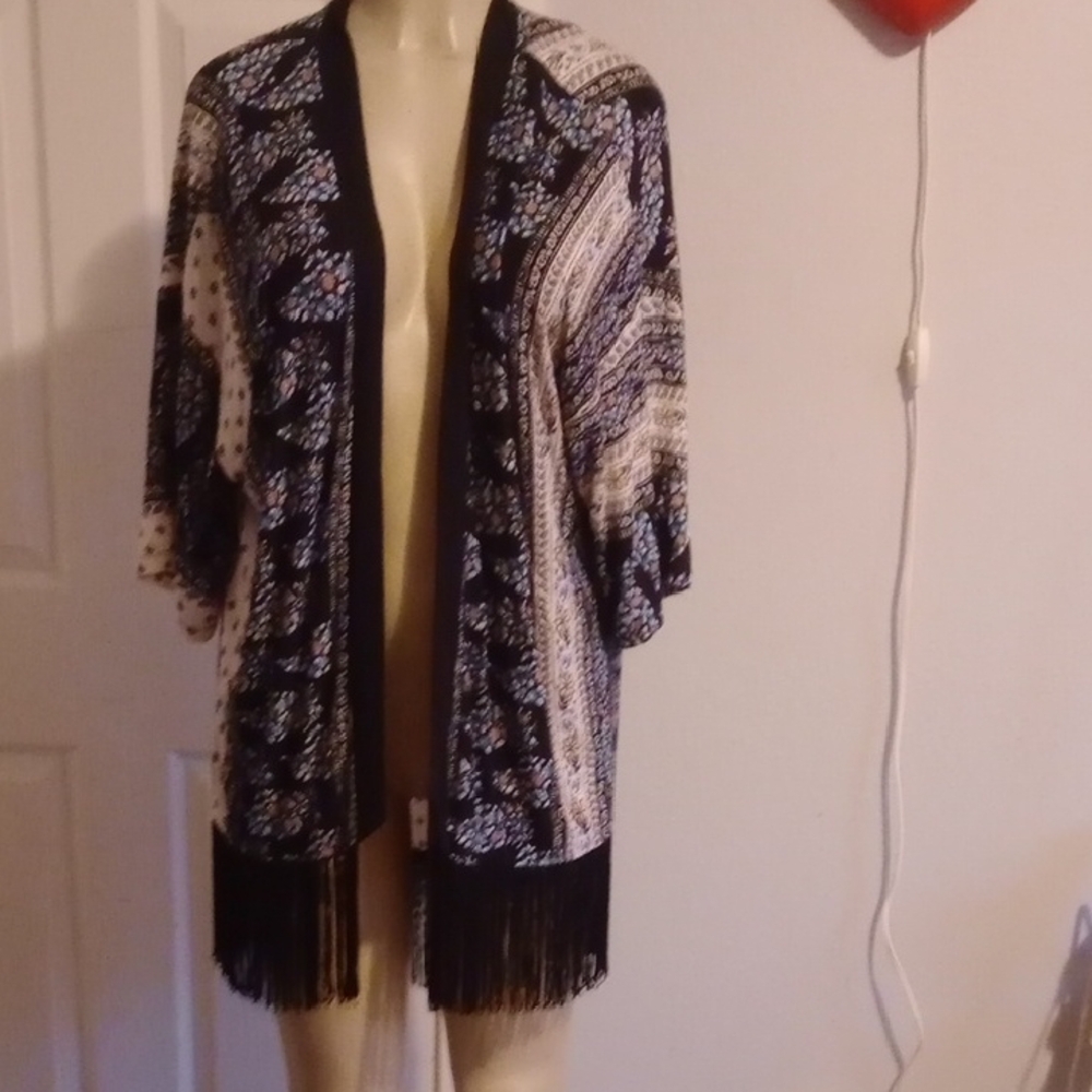 Sweet Rain Black & Cream Paisley Open-Front Fringe Kimono